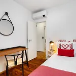 Pensionat Whome Urban Tech Retreat, Modern Hubs For Remote Living Lisboa
