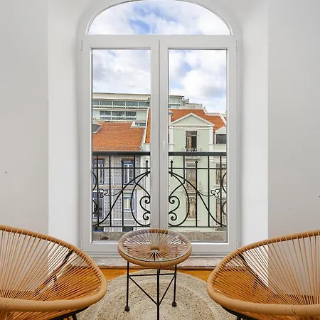 Pensión Whome Urban Tech Retreat, Modern Hubs For Remote Living Lisboa