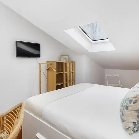 Whome Urban Tech Retreat, Modern Hubs For Remote Living Pensión *