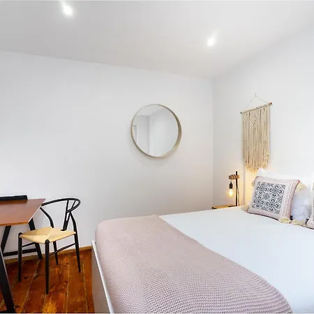 Whome Urban Tech Retreat, Modern Hubs For Remote Living Pensión *